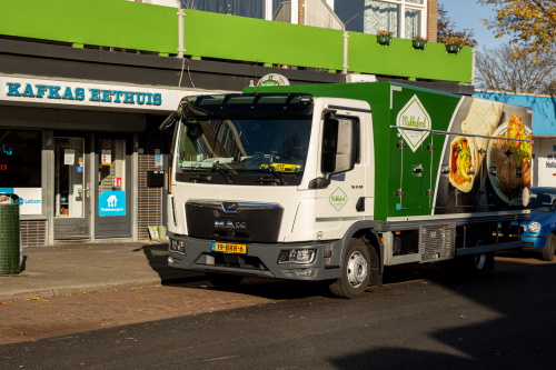 Vrachtwagen op straat