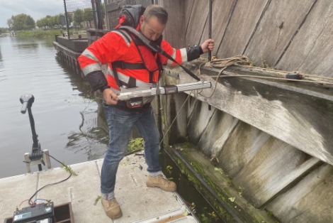 “Geen dag hetzelfde: Iedere houten brug en sluis is anders”