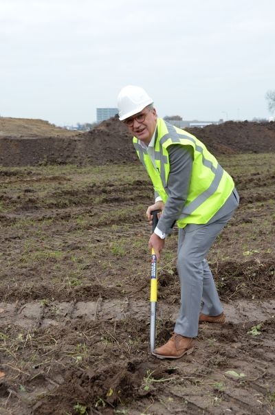 De schop gaat in de grond op bedrijventerrein Foodpark