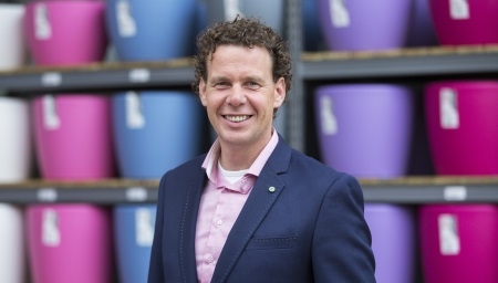 ‘Van der Linden Groep is strategische logistieke partner met eigen warehouse’