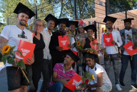 Het eerste Nederlandse diploma is binnen voor groep nieuwkomers