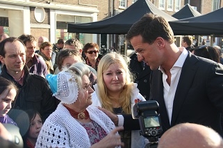 Mark Rutte in gesprek met Middelburgers