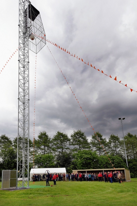 ABR Roosendaal helpt lokale sportclub aan muitmast