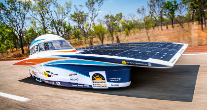 Nuon Solar Team wint Solar Challenge in Zuid-Afrika