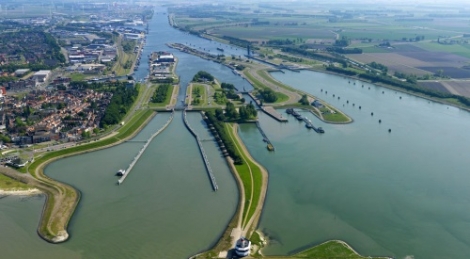 Aanleg frontmuur Nieuwe Sluis in Terneuzen van start