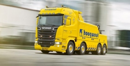 Scania R73 V8 wordt bergingsvoertuig bij Hoogwout Berging