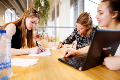 Studenten MBO Tilburg starten fictief duurzaam bedrijf