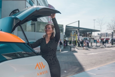 Aanbieder elektrische deelauto’s Amber verdubbelt aantal hubs