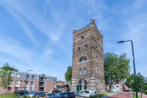 Bosch bedrijf Republiq werkt bovenin een watertoren