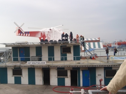 Bedrijfsschool Heerema maakt oefenhelikopter voor Trainingscentrum Vlissingen