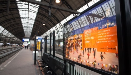 Binnenstadpromotie voor Arnhem op 300 NS-stations in heel Nederland