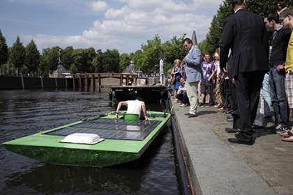 Doop solarboot in Haven Breda