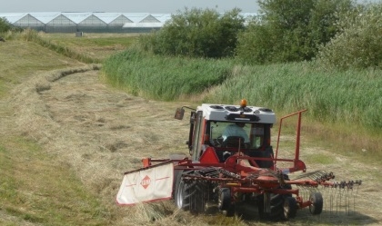 Bartels Groep start maaionderhoud watergangen Perceel Vierlingh