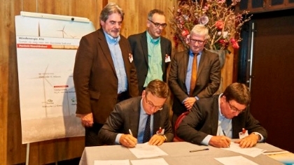 Wethouders ondertekenen convenant Windenergie Windpark A16