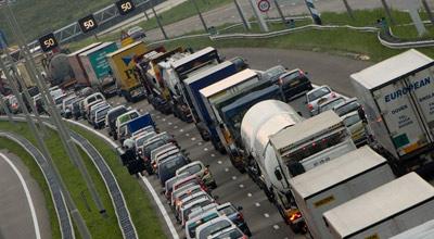 Ernstige verkeersproblemen A15 tussen Deil en Dodewaard