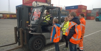 Havenschap en Gemeente Moerdijk willen jongeren verleiden tot techniek