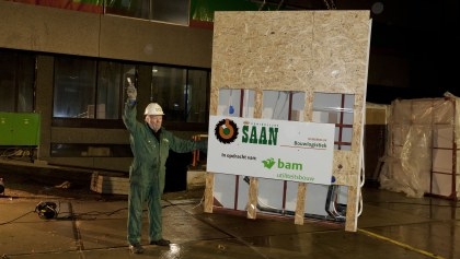 Saan Bouwlogistiek plaatst 449 Prefab badkamers