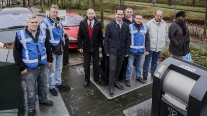 WVS-groep medewerkers helpen bij schoonhouden van milieuparken